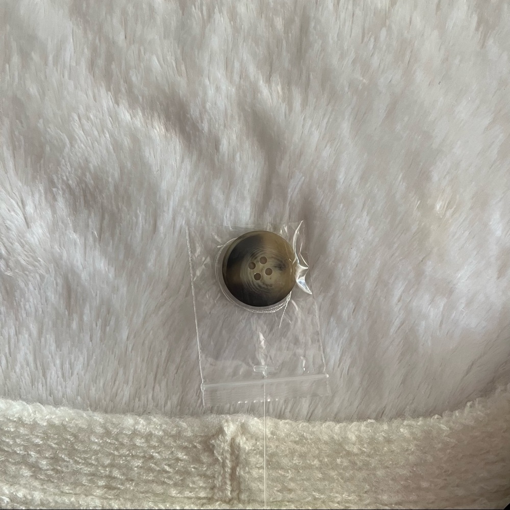Cropped Cream Sweater - Picture 2 of 2